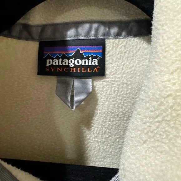 Patagonia Cream and Gray Fleece Synchilla Jacket - Picture 4 of 5